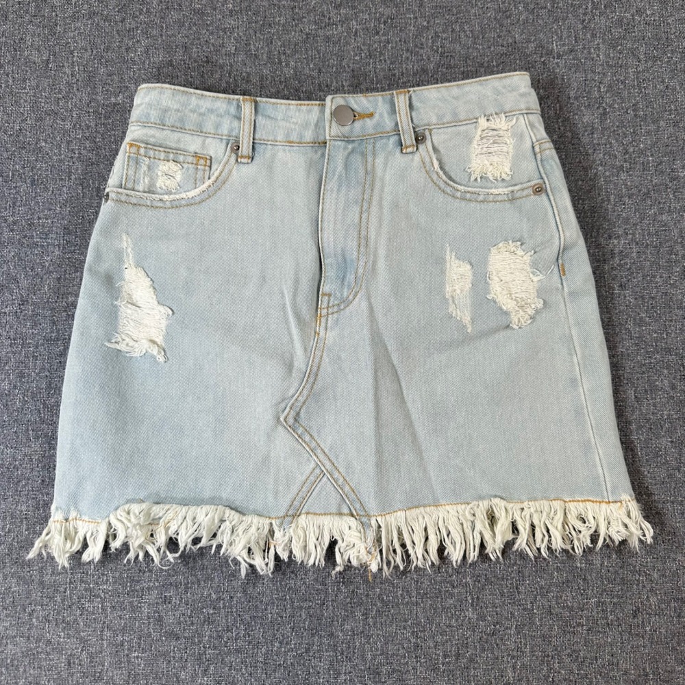 Forever 21 Distressed Denim Mini Skirt Light Wash Frayed Hem Womens Small Y2K